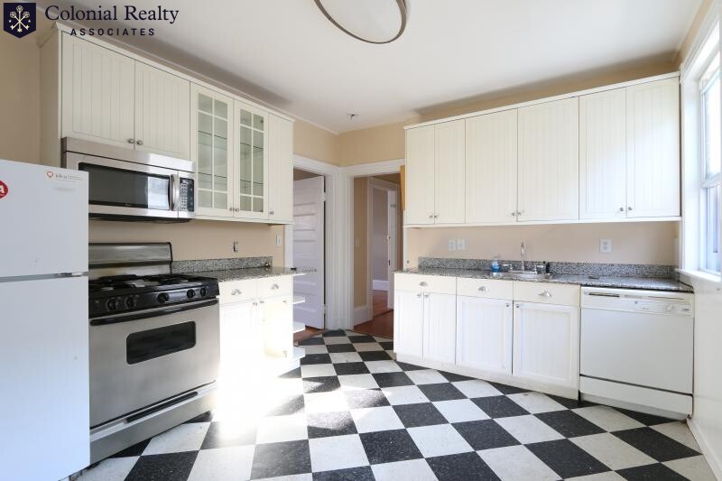 1 Parker Hill Ter, Mission Hill