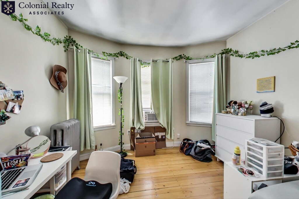 47 Hillside St, Mission Hill