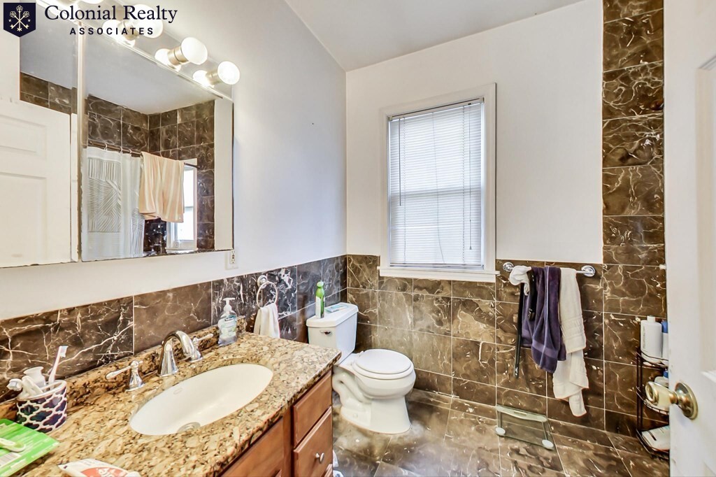 47 Hillside St, Mission Hill