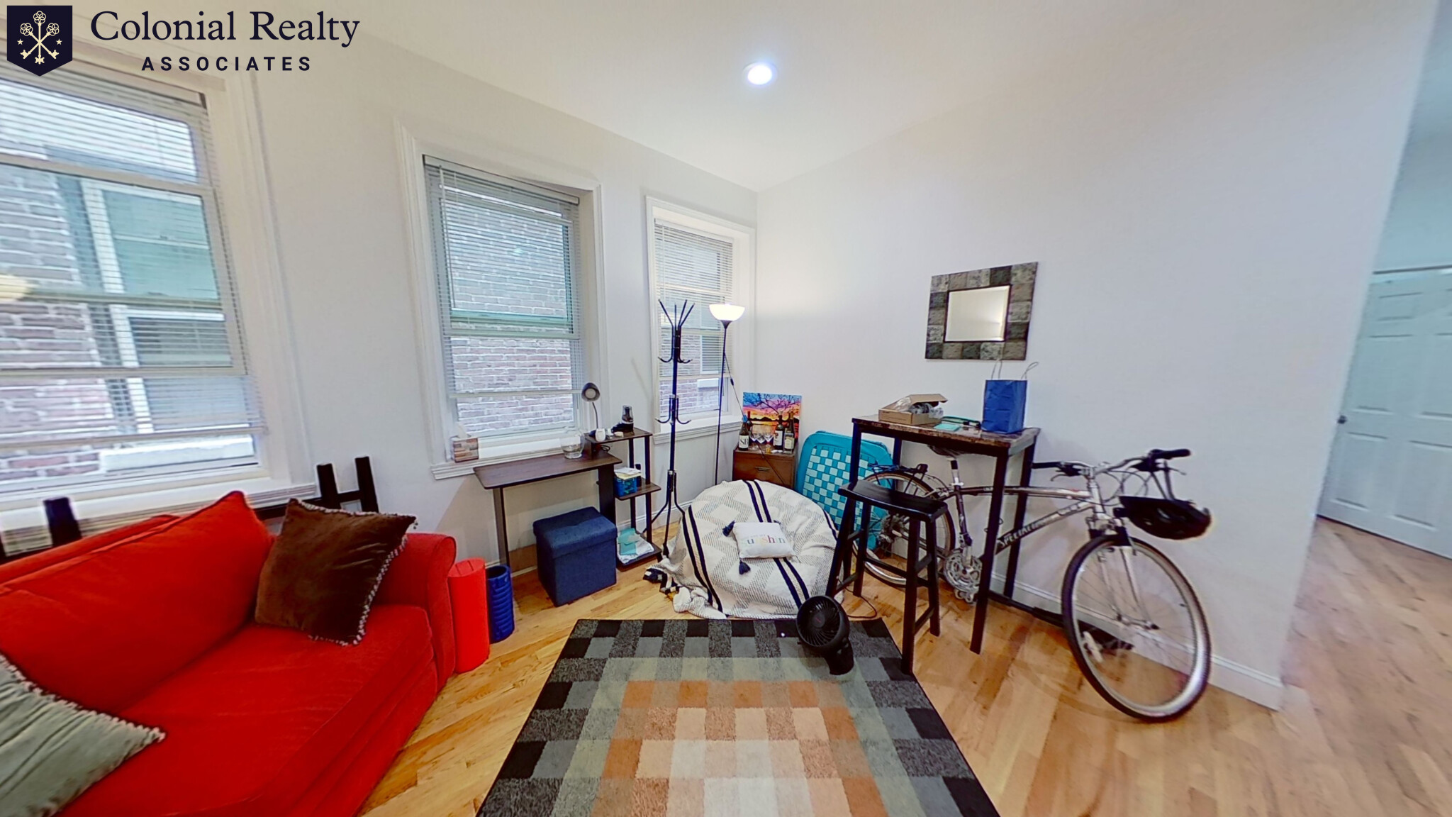 17 Aberdeen St, Fenway