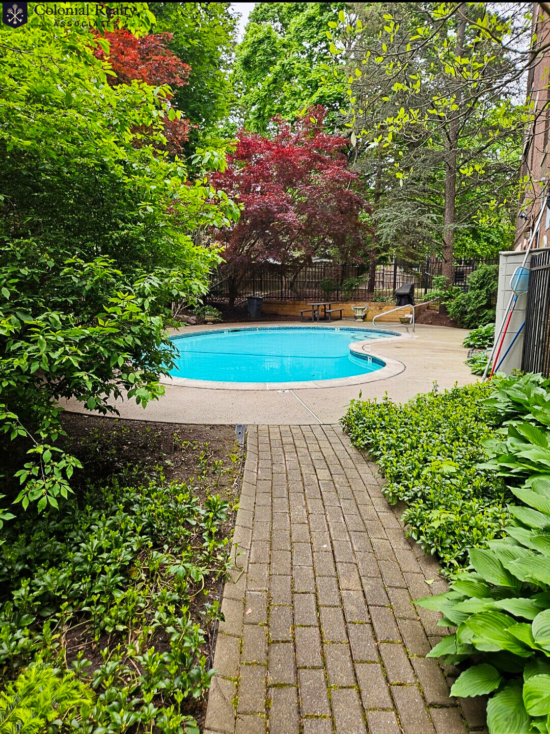 1949 Commonwealth Ave, Brighton