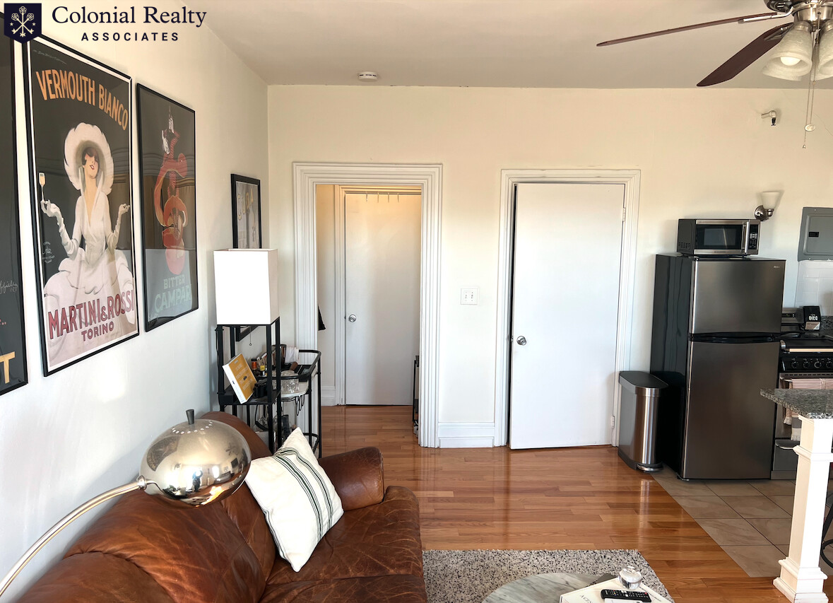 92 Charles St, Beacon Hill