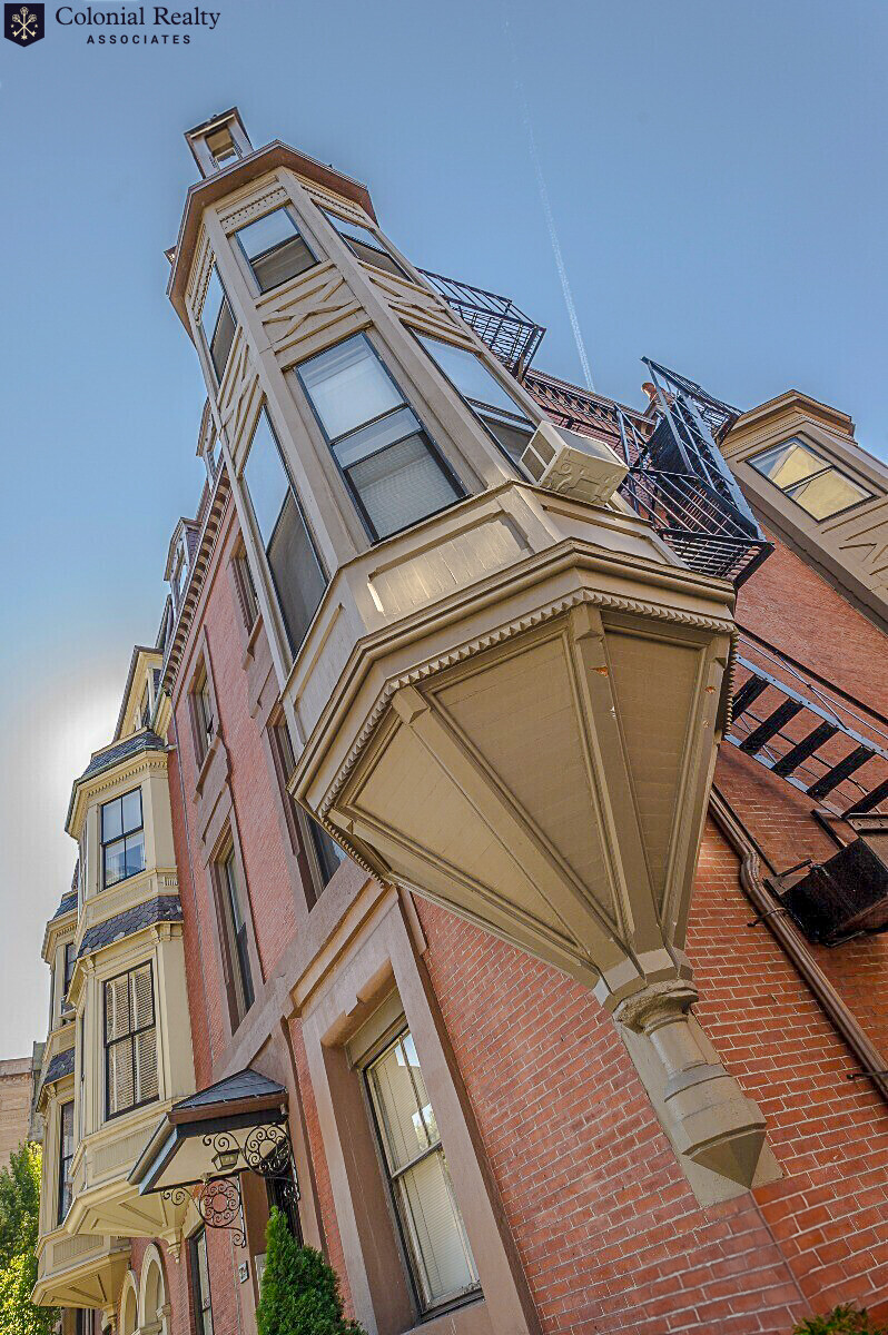 304 Berkeley St, Back Bay