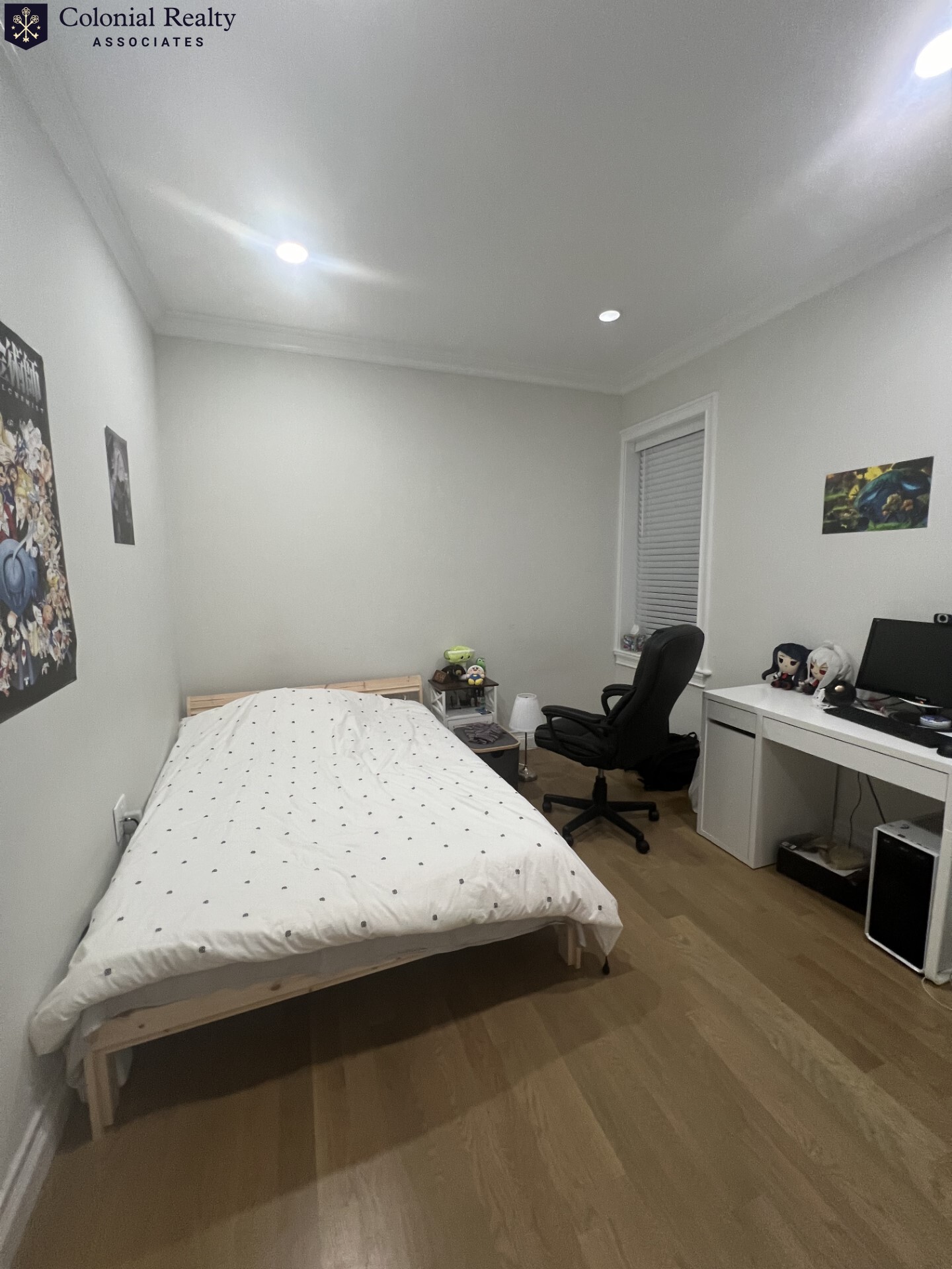 https://ygl-photos.s3.us-west-004.backblazeb2.com/10725W6835e22f31edf.jpg