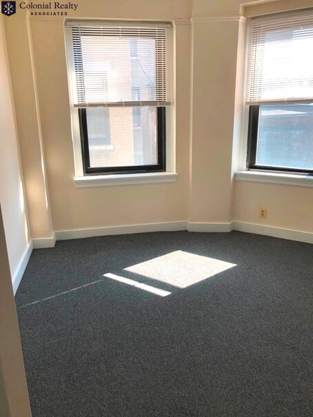 477 Commonwealth Ave. - 3,400USD / month