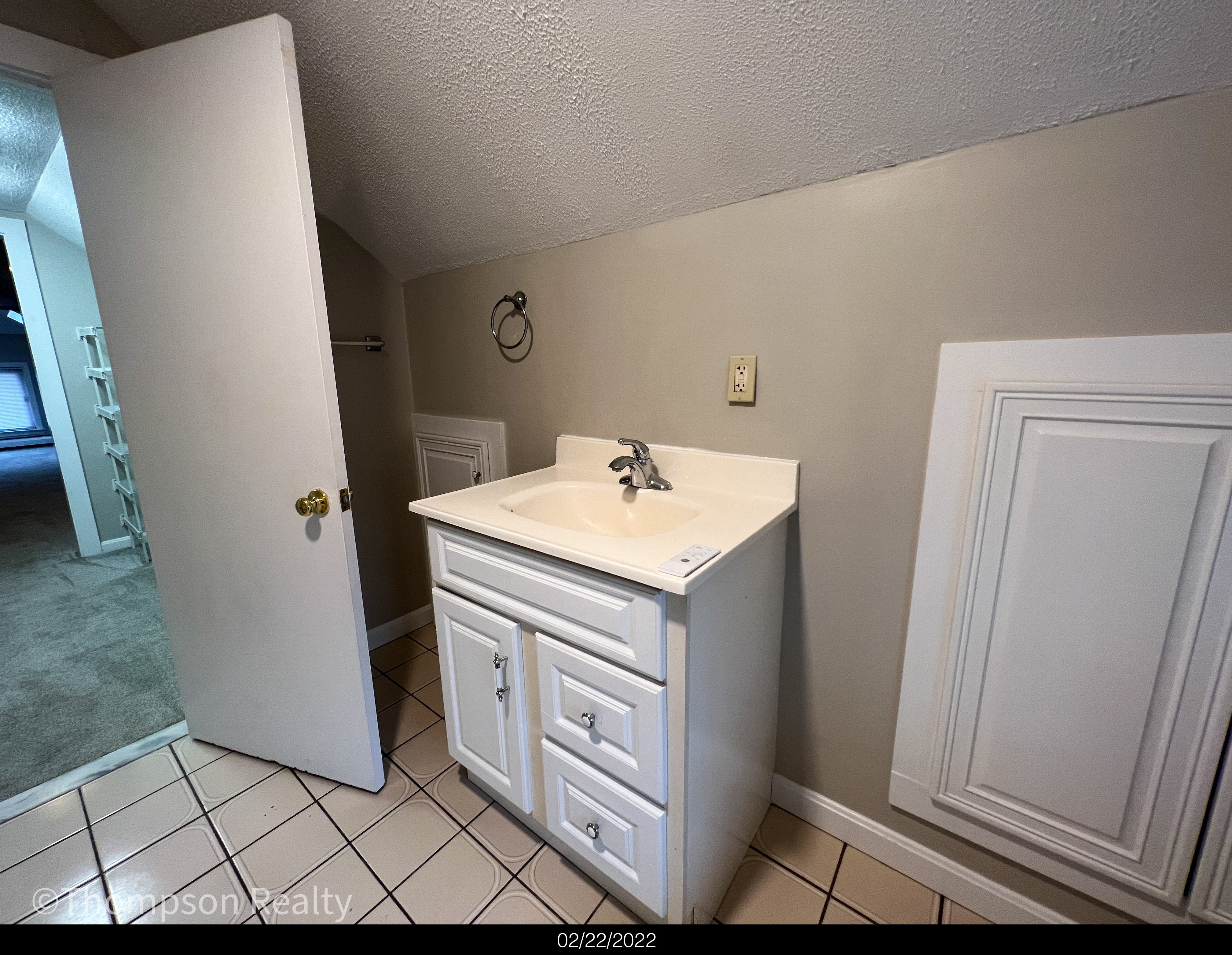 3 bed, 2 bath apartment for rent at 82 Magoun Ave Unit 2, Medford — photo 24 of 30