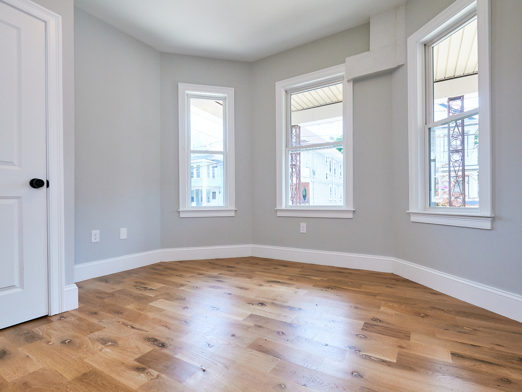 1114 Saratoga St, East Boston