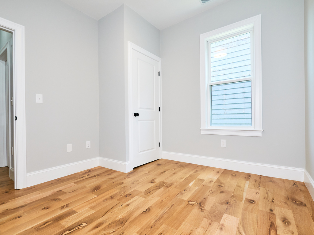 1114 Saratoga St, East Boston