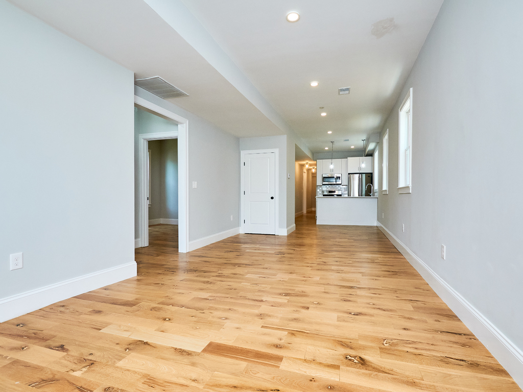 1114 Saratoga St, East Boston