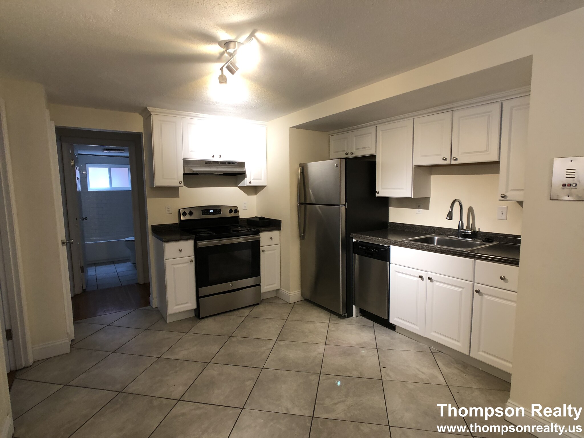 2 bed, 1 bath apartment for rent at 44 West Emerson Unit 15, Melrose — photo 3 of 9