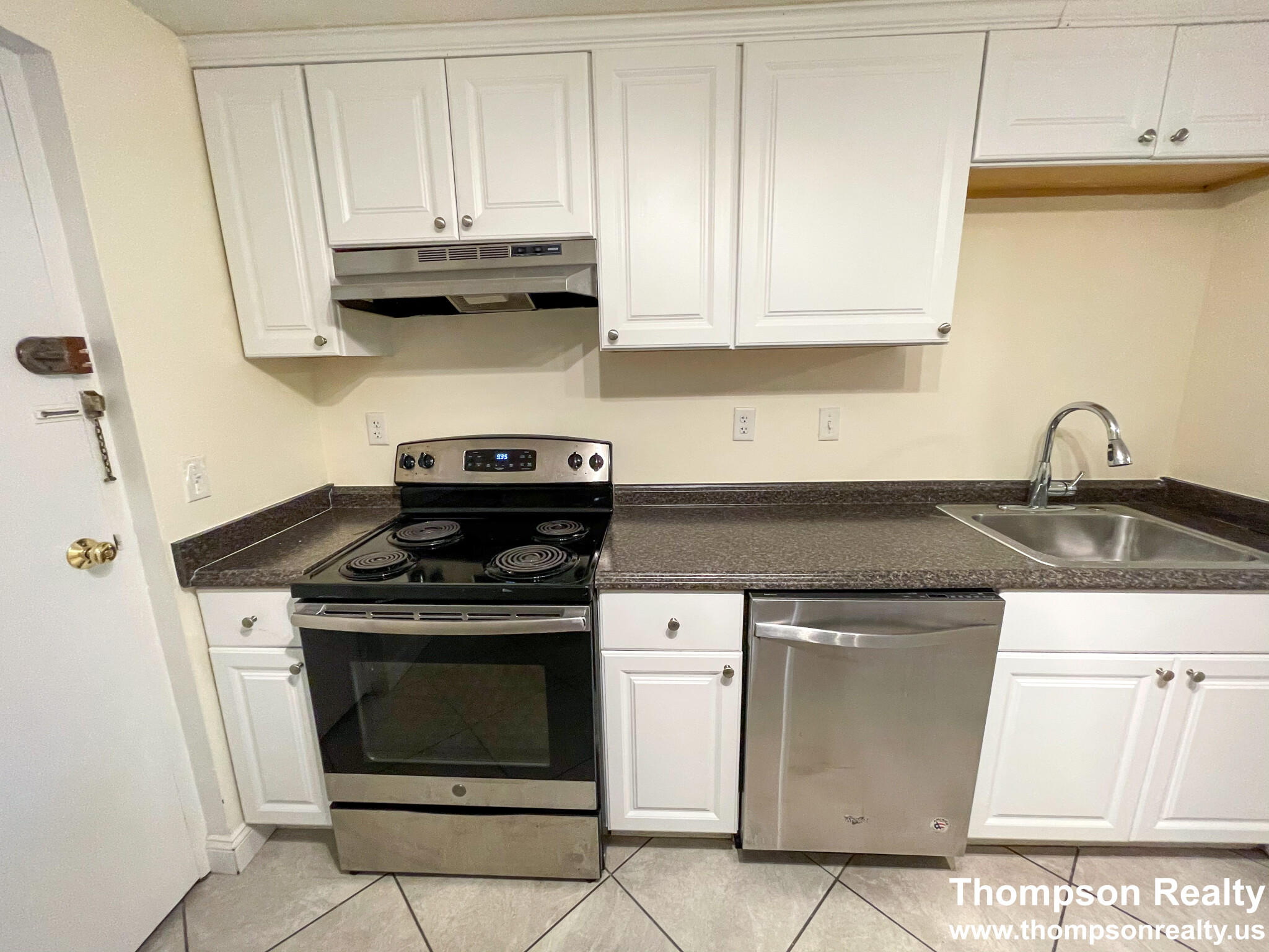 2 bed, 1 bath apartment for rent at 333 Main St Unit 17, Melrose — photo 2 of 17