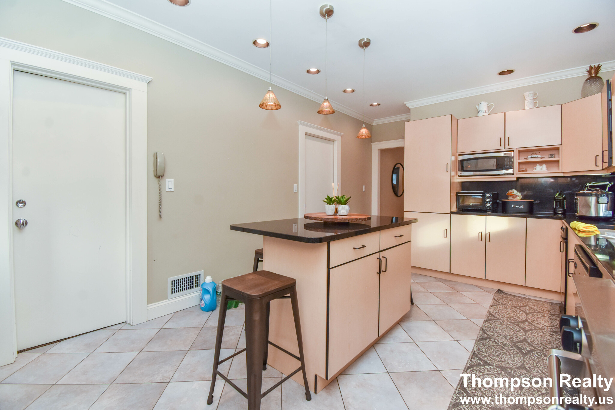 3 bed, 2 bath apartment for rent at 98 Grant Ave Unit 1, Medford — photo 19 of 46