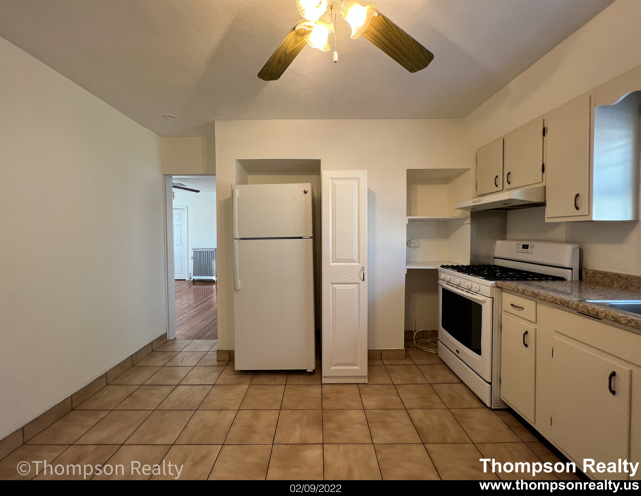 2 bed, 1 bath apartment for rent at 13 Allen Ct Unit 2, Medford — photo 3 of 16