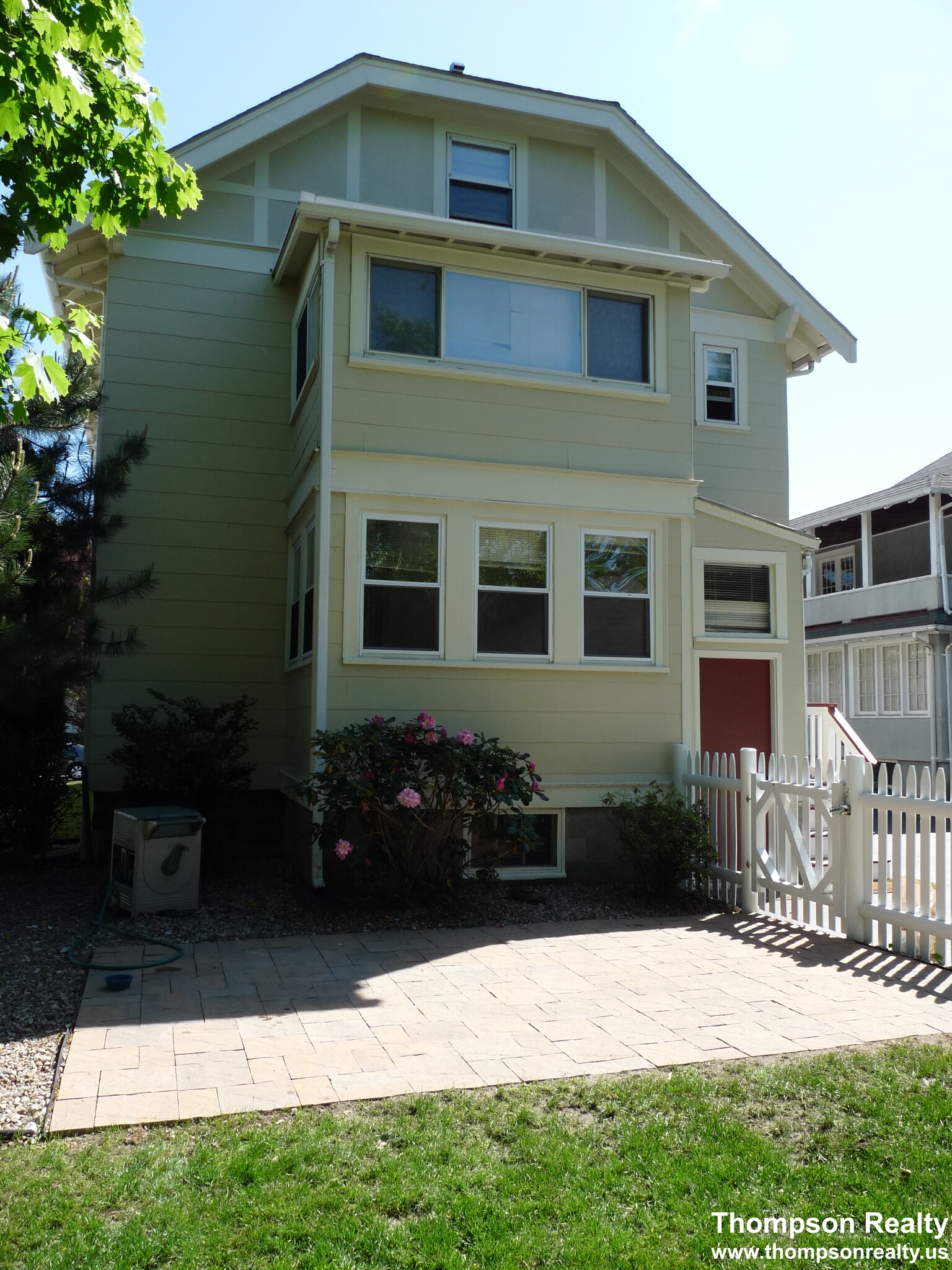 80 Magoun Ave, Medford