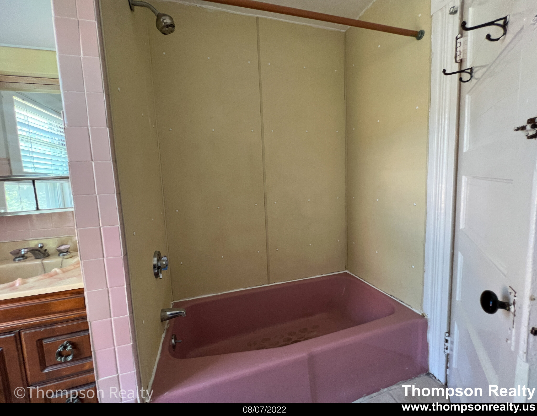 58 Monument St, Medford