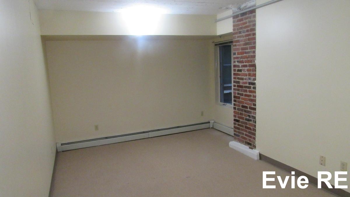 452 Hanover St, North End