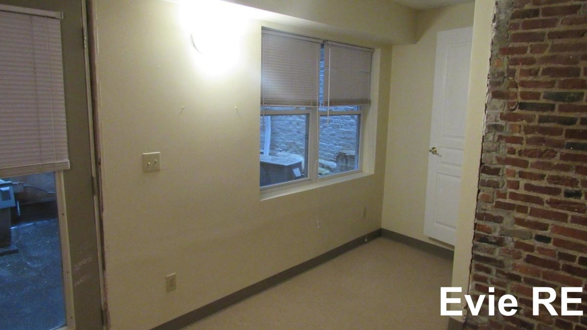 452 Hanover St, North End