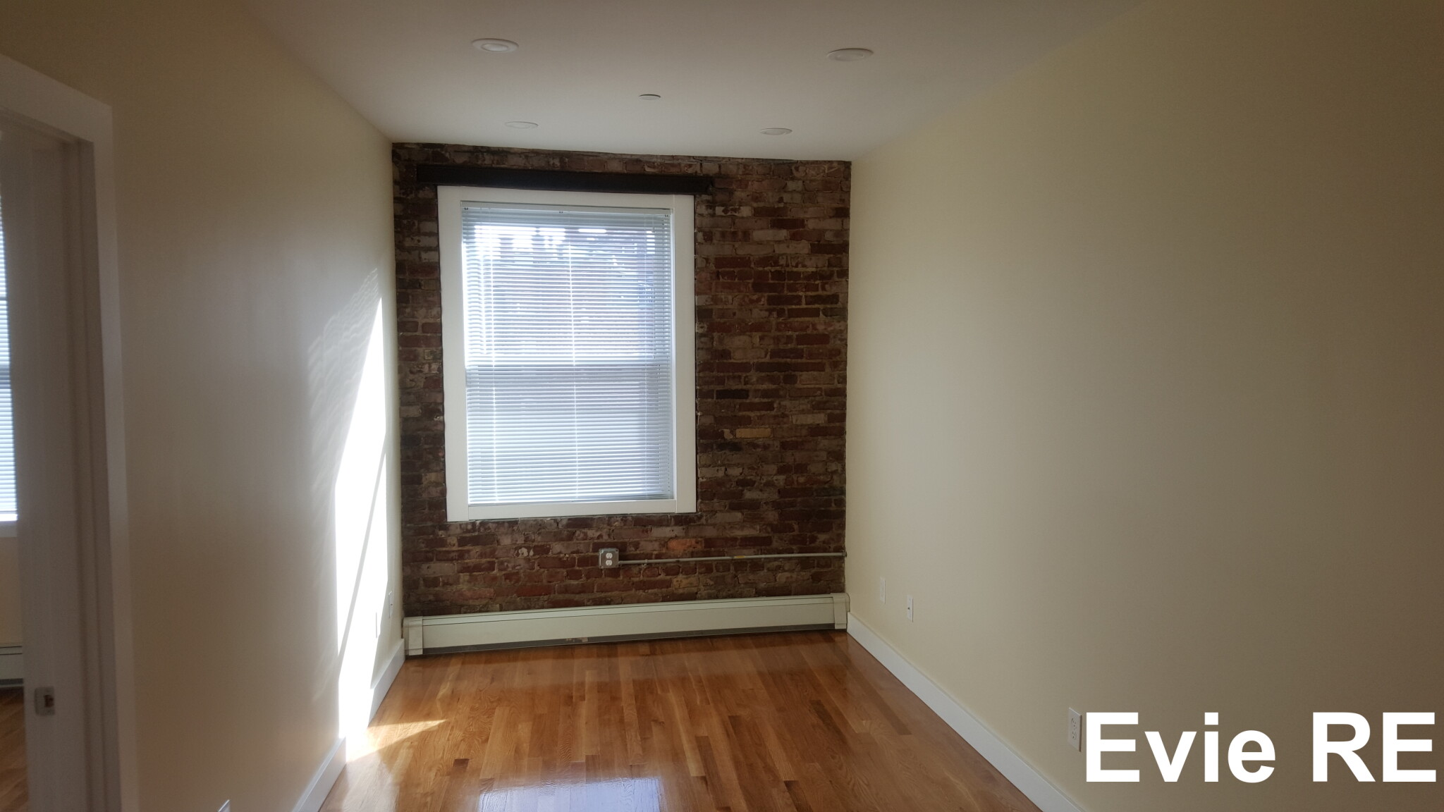 452 Hanover St, North End