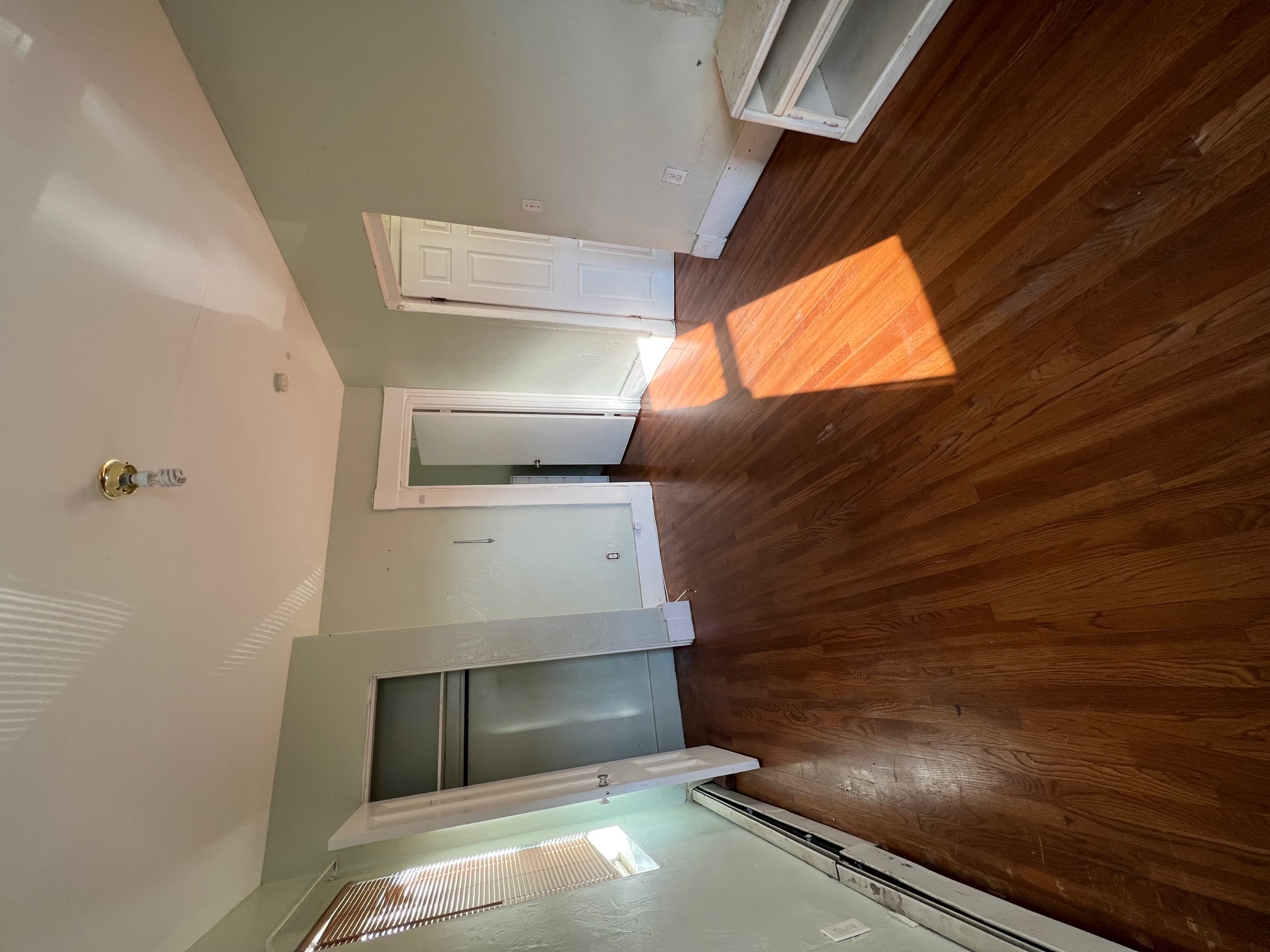 3 bed, 1 bath apartment for rent at 90 92 Maverick Unit 2, East Boston — photo 7 of 9