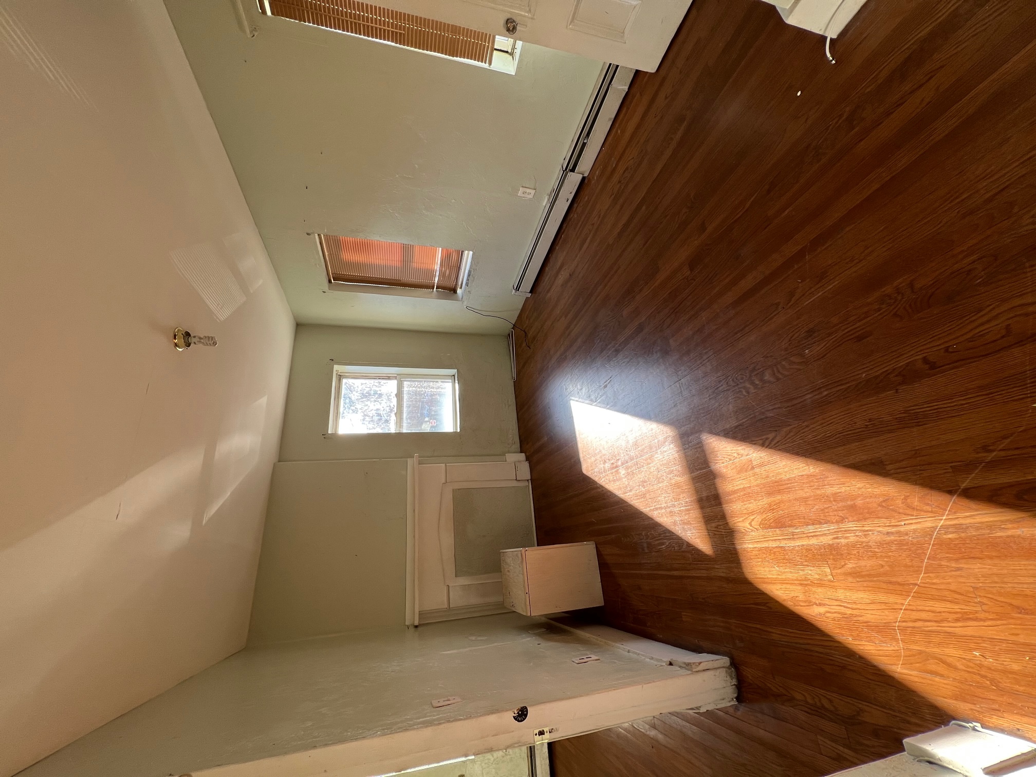 3 bed, 1 bath apartment for rent at 90 92 Maverick Unit 2, East Boston — photo 6 of 9