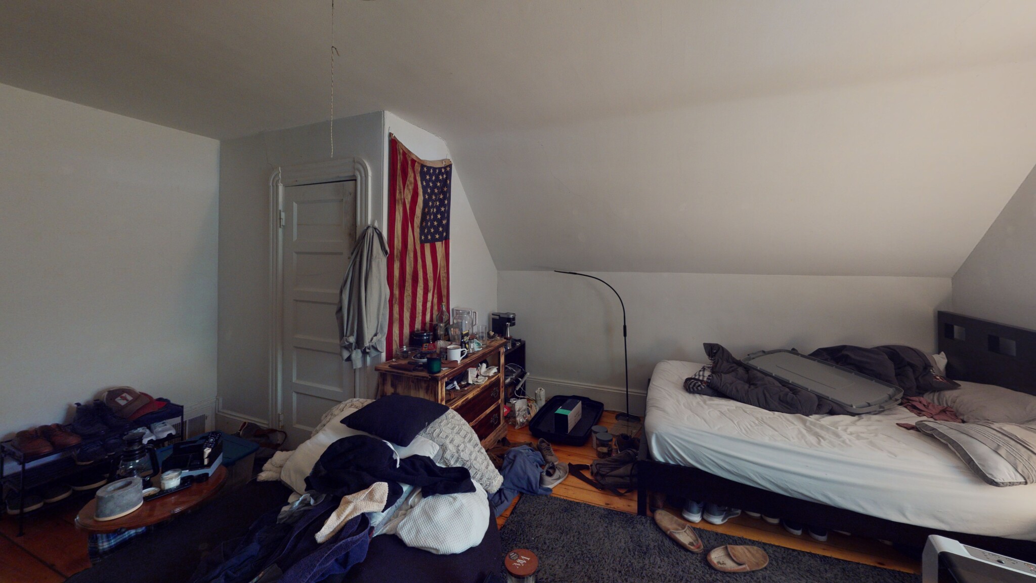4 bed, 1 bath apartment for rent at 29 Victoria St Unit 2, Somerville — photo 3 of 14