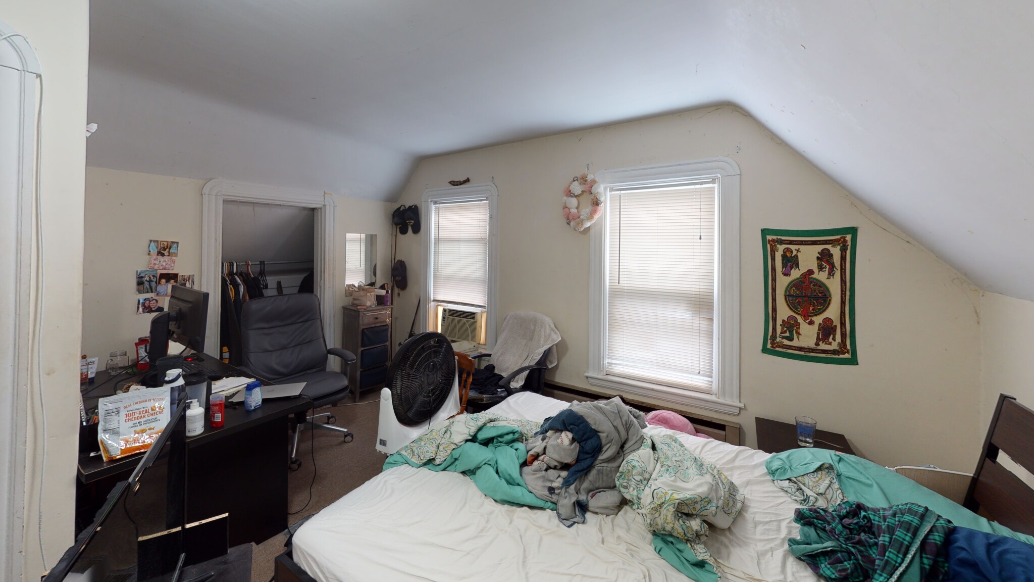 4 bed, 1 bath apartment for rent at 29 Victoria St Unit 2, Somerville — photo 4 of 14