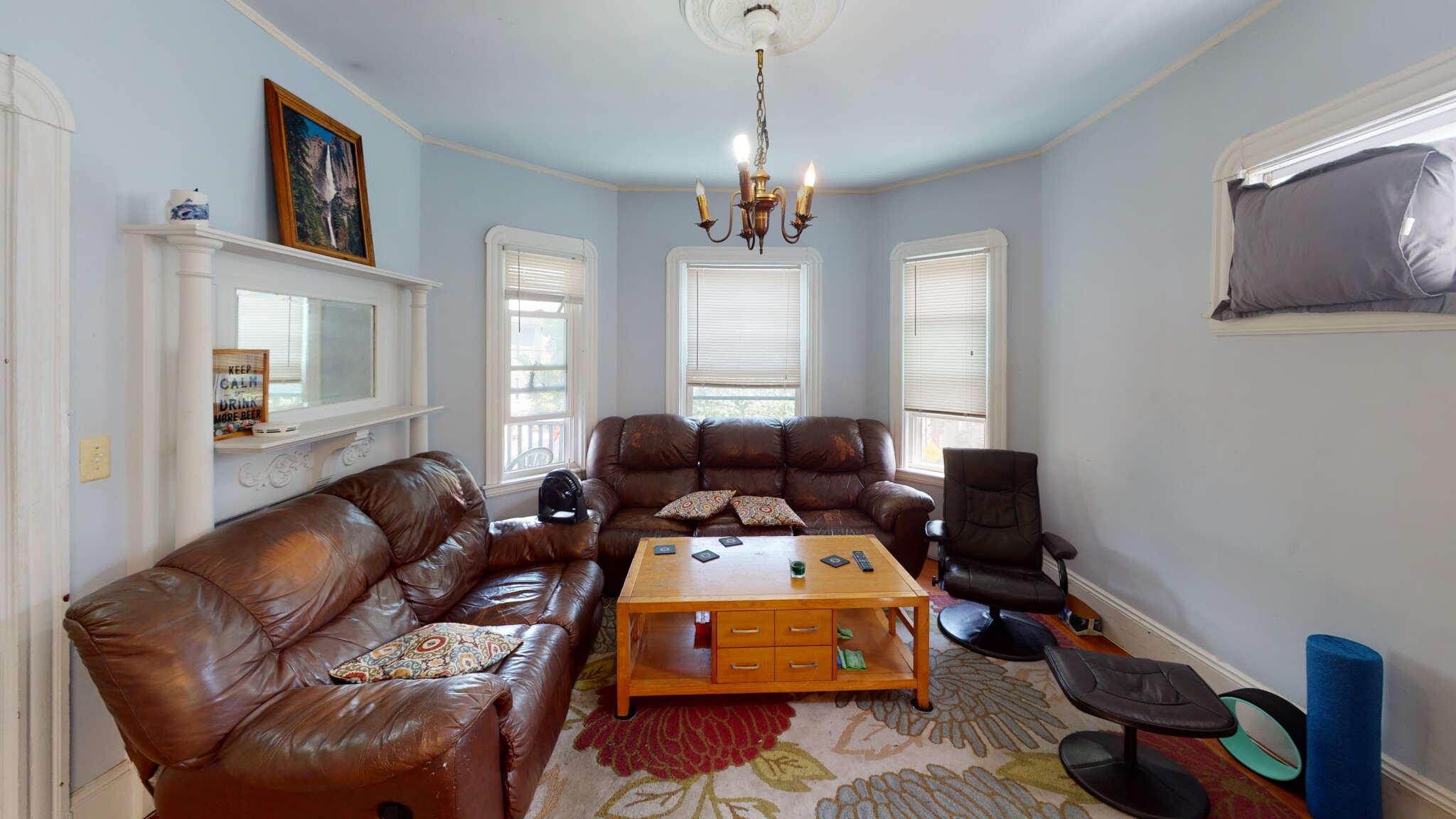 4 bed, 1 bath apartment for rent at 29 Victoria St Unit 2, Somerville — photo 12 of 14
