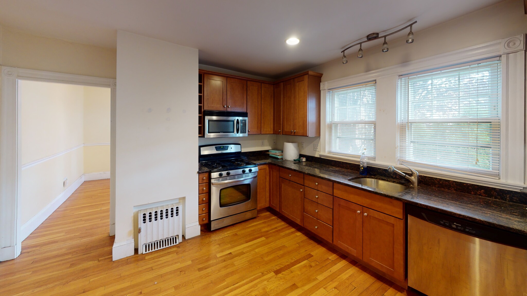 2 bed, 1 bath apartment for rent at 189 Wordsworth Unit 1, East Boston — photo 3 of 8
