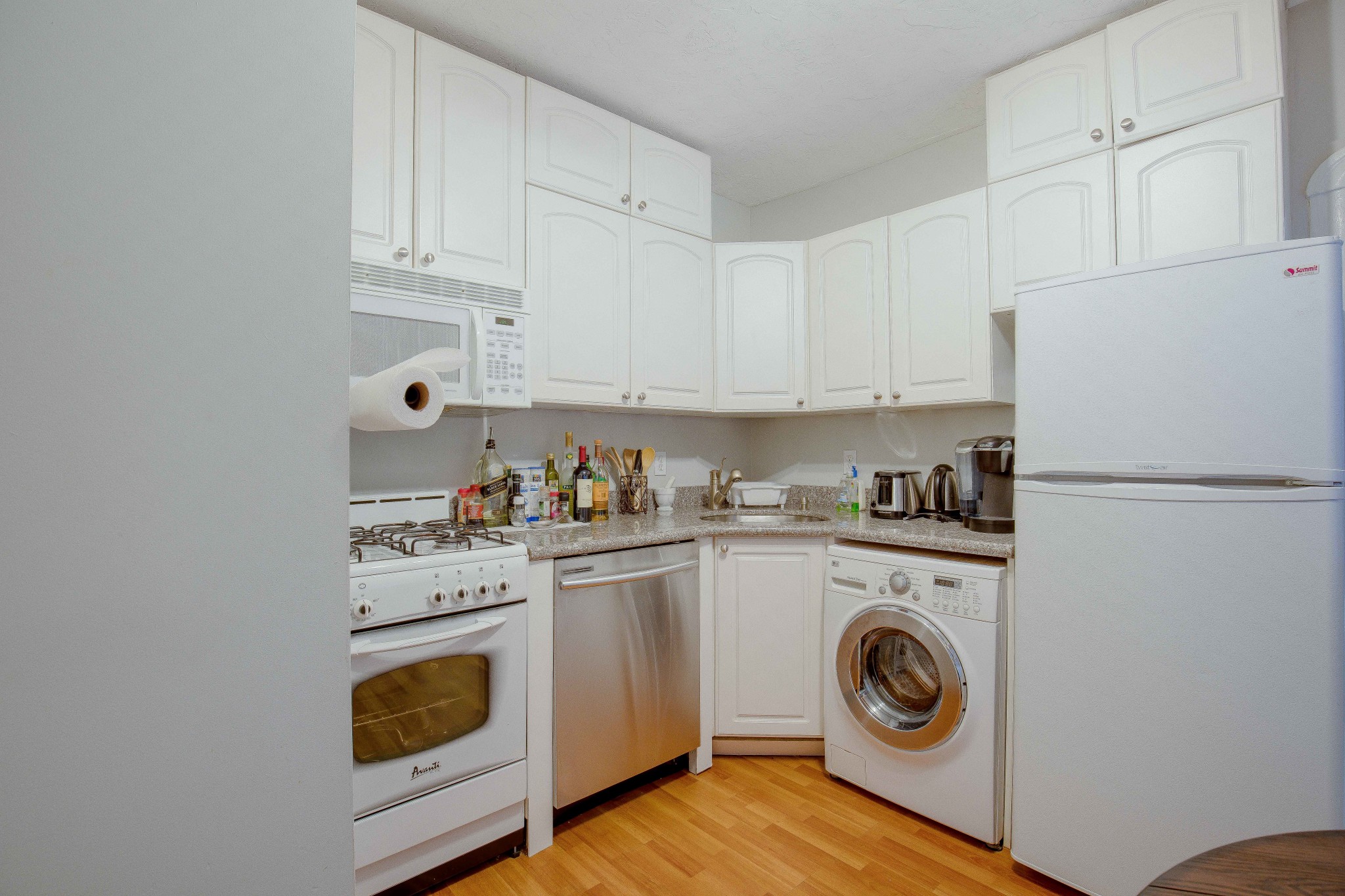 2.5 bed, 1.5 bath apartment for rent at 284 Cambridge St Unit 11, Beacon Hill — photo 6 of 20