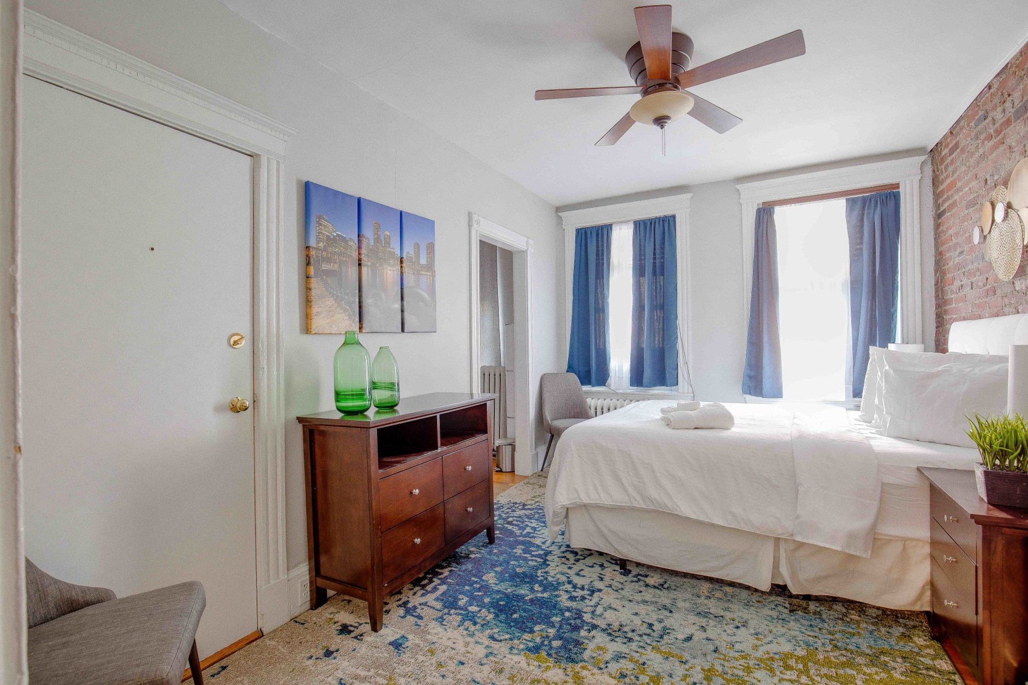 2.5 bed, 1.5 bath apartment for rent at 284 Cambridge St Unit 11, Beacon Hill — photo 11 of 20