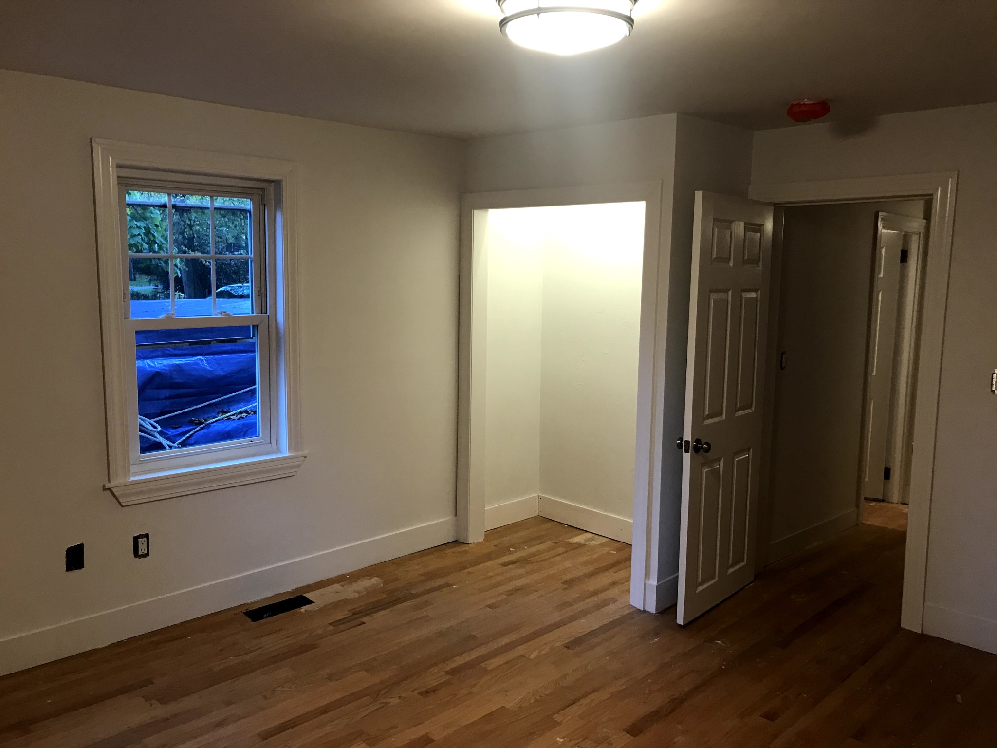5 bed, 2 bath apartment for rent at 7 Perry St Unit 3, Brookline Village — photo 11 of 25