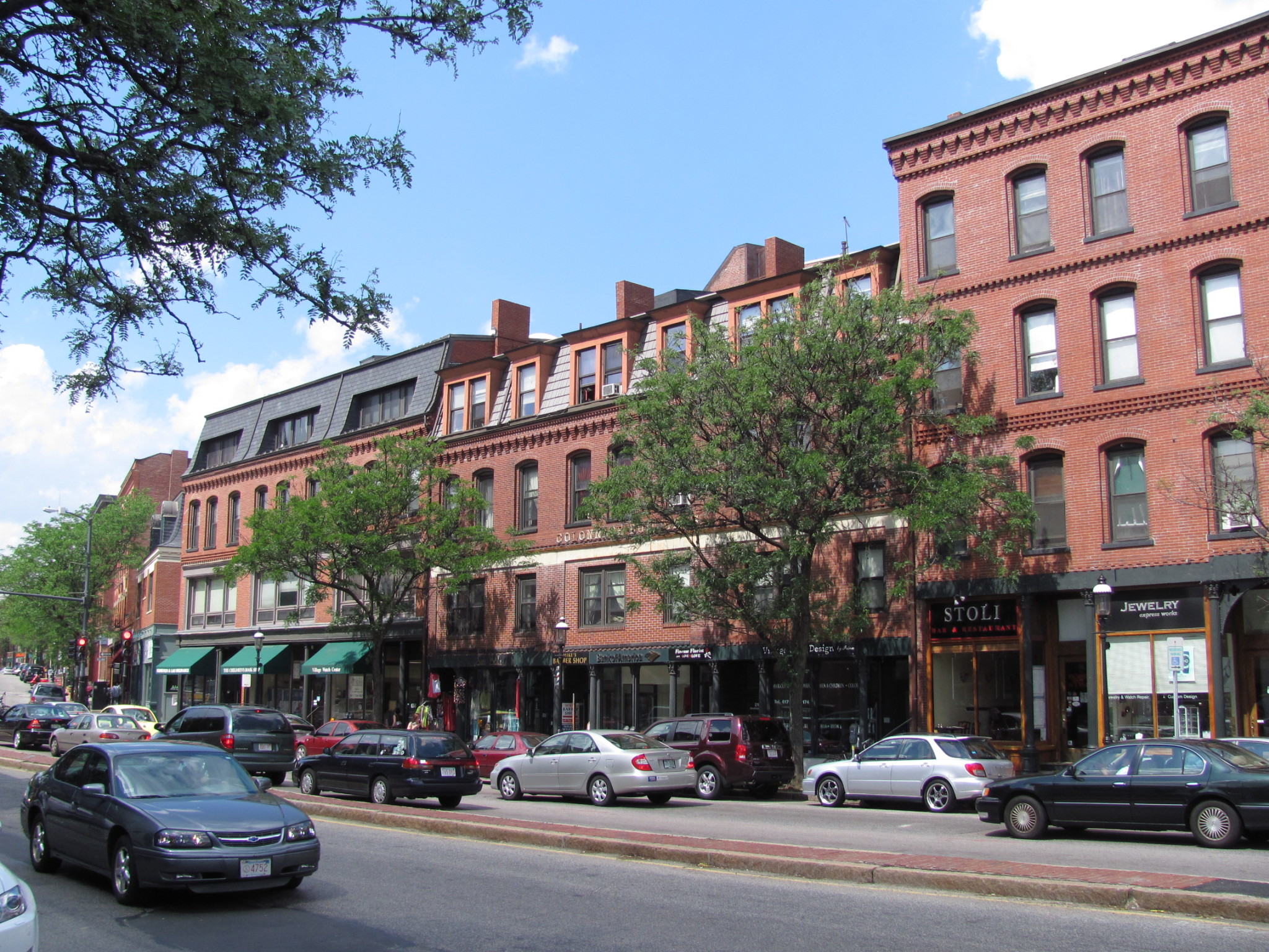 5 bed, 2 bath apartment for rent at 7 Perry St Unit 3, Brookline Village — photo 22 of 25