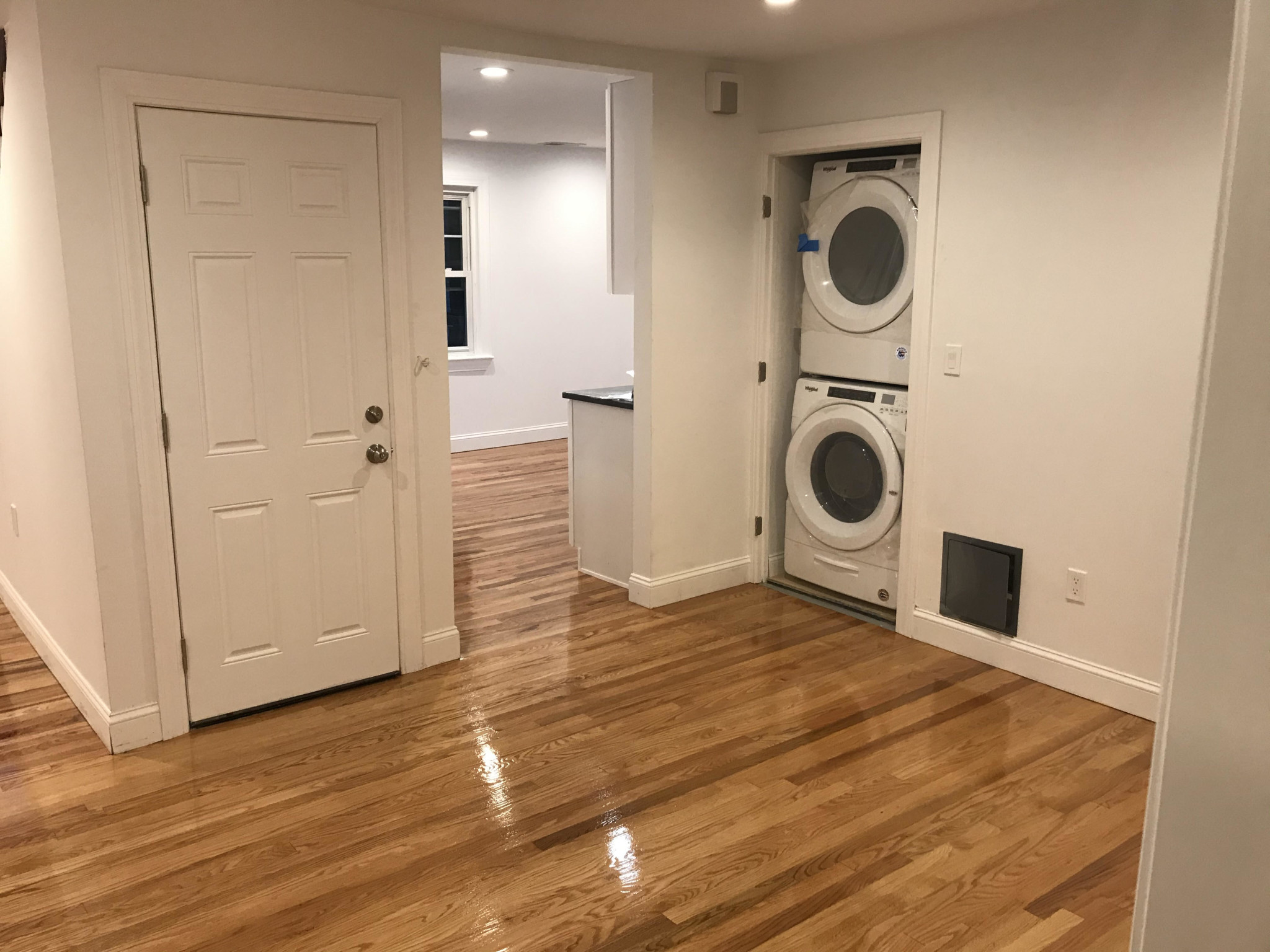 5 bed, 2 bath apartment for rent at 7 Perry St Unit 3, Brookline Village — photo 4 of 25
