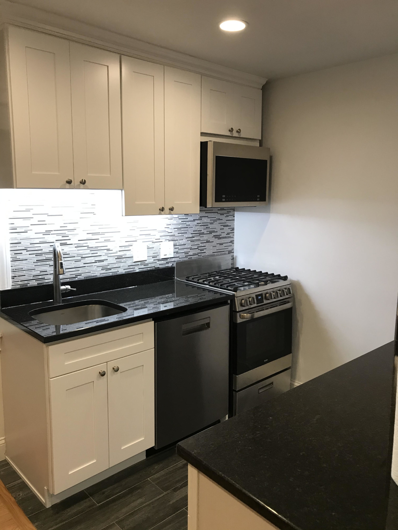 1 bed, 1 bath apartment for rent at 7 Perry St Unit 1, Brookline Village — photo 2 of 13