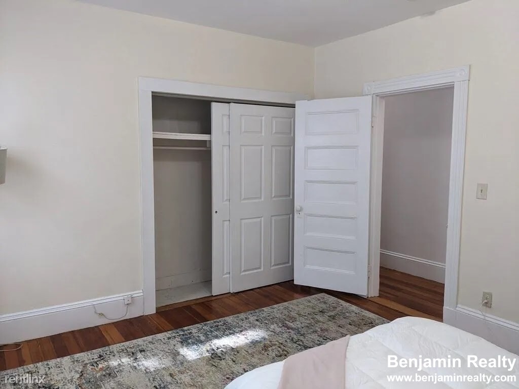 Photos of apartment on Washburn Ter.,Brookline MA 02446