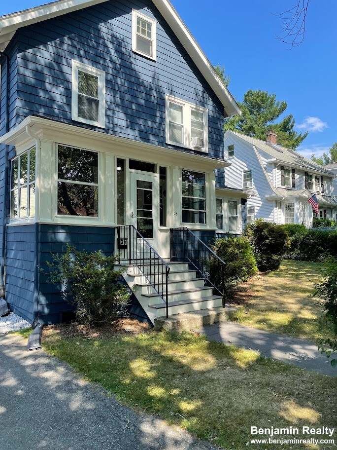 35 Eliot St, Chestnut Hill