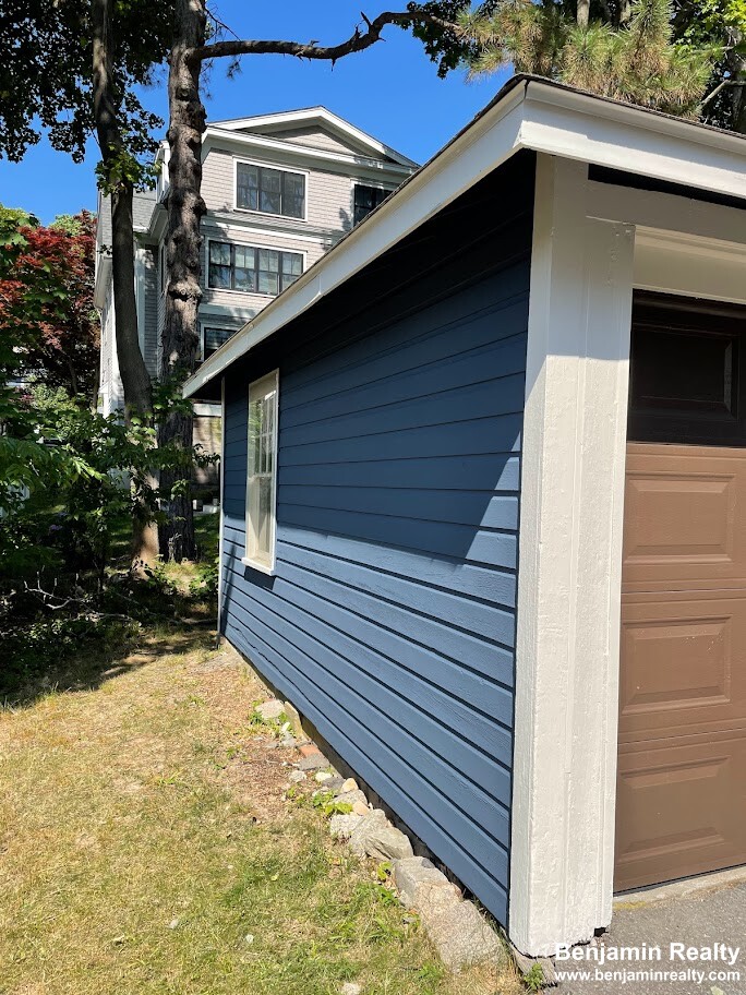 35 Eliot St, Chestnut Hill