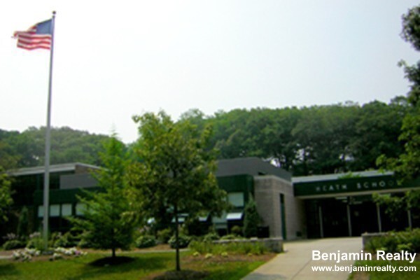 35 Eliot St, Chestnut Hill