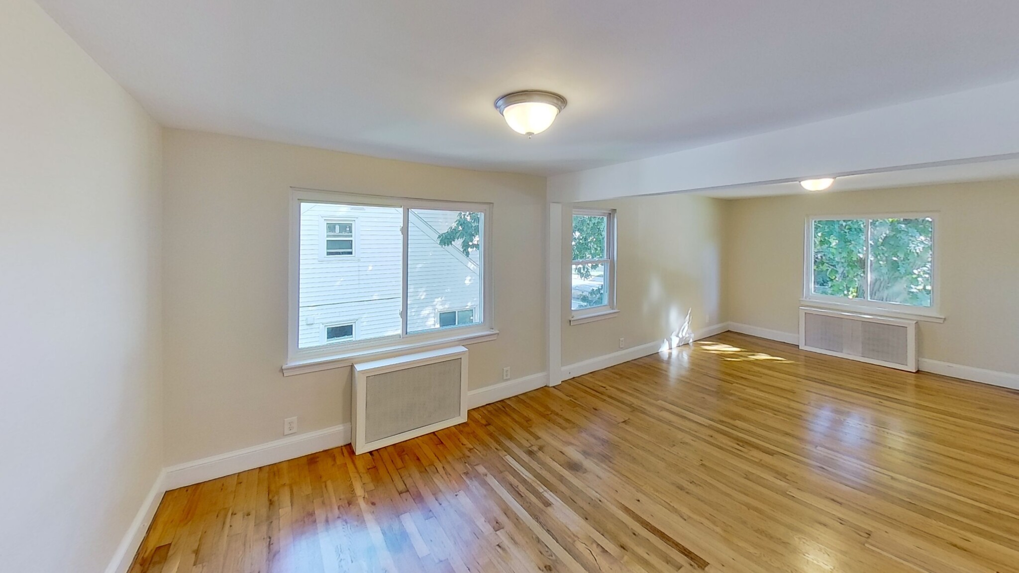 714 Cummins Hwy, Mattapan