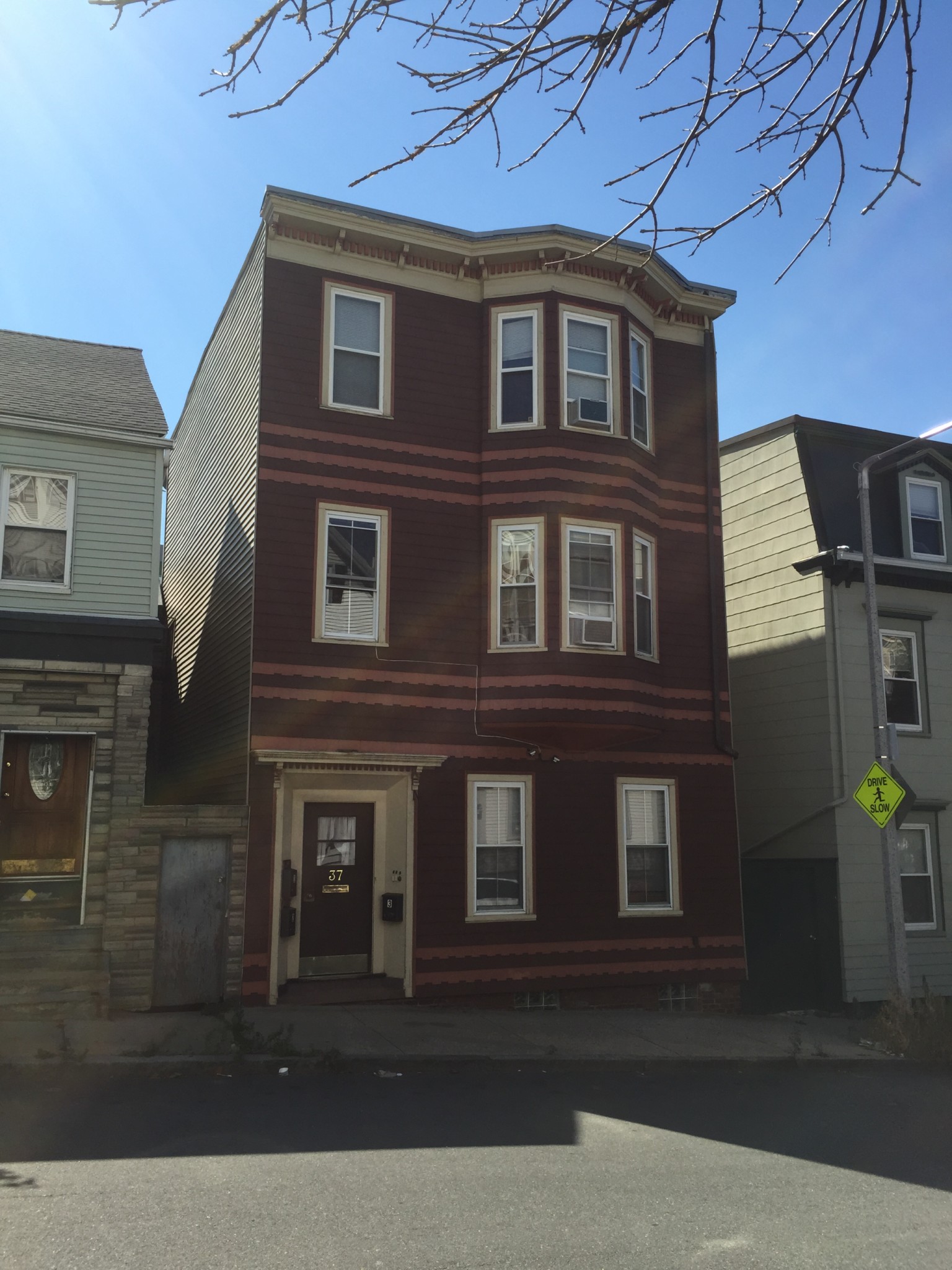 37 Telegraph St, South Boston