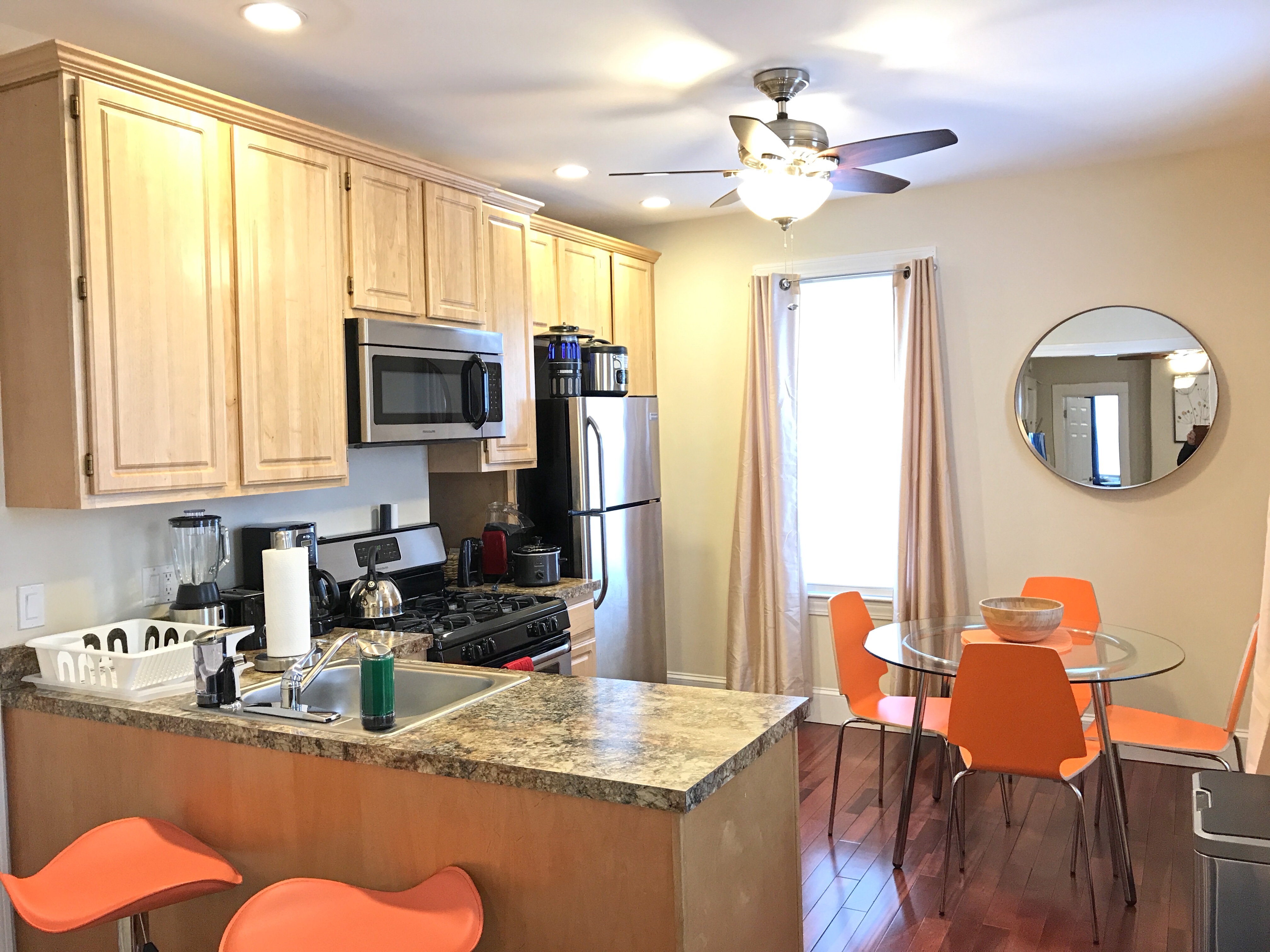 37 Telegraph St, South Boston