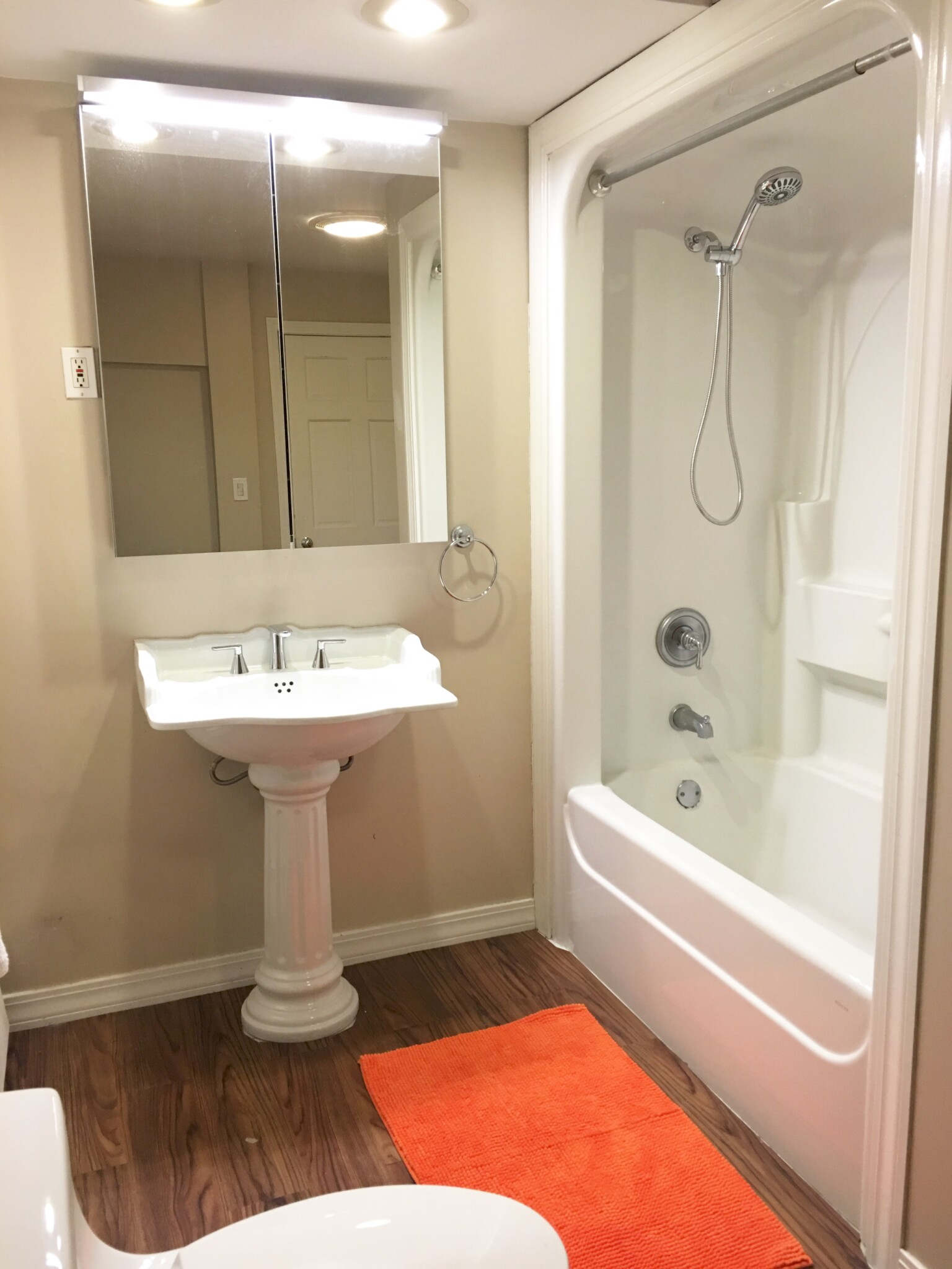 37 Telegraph St, South Boston