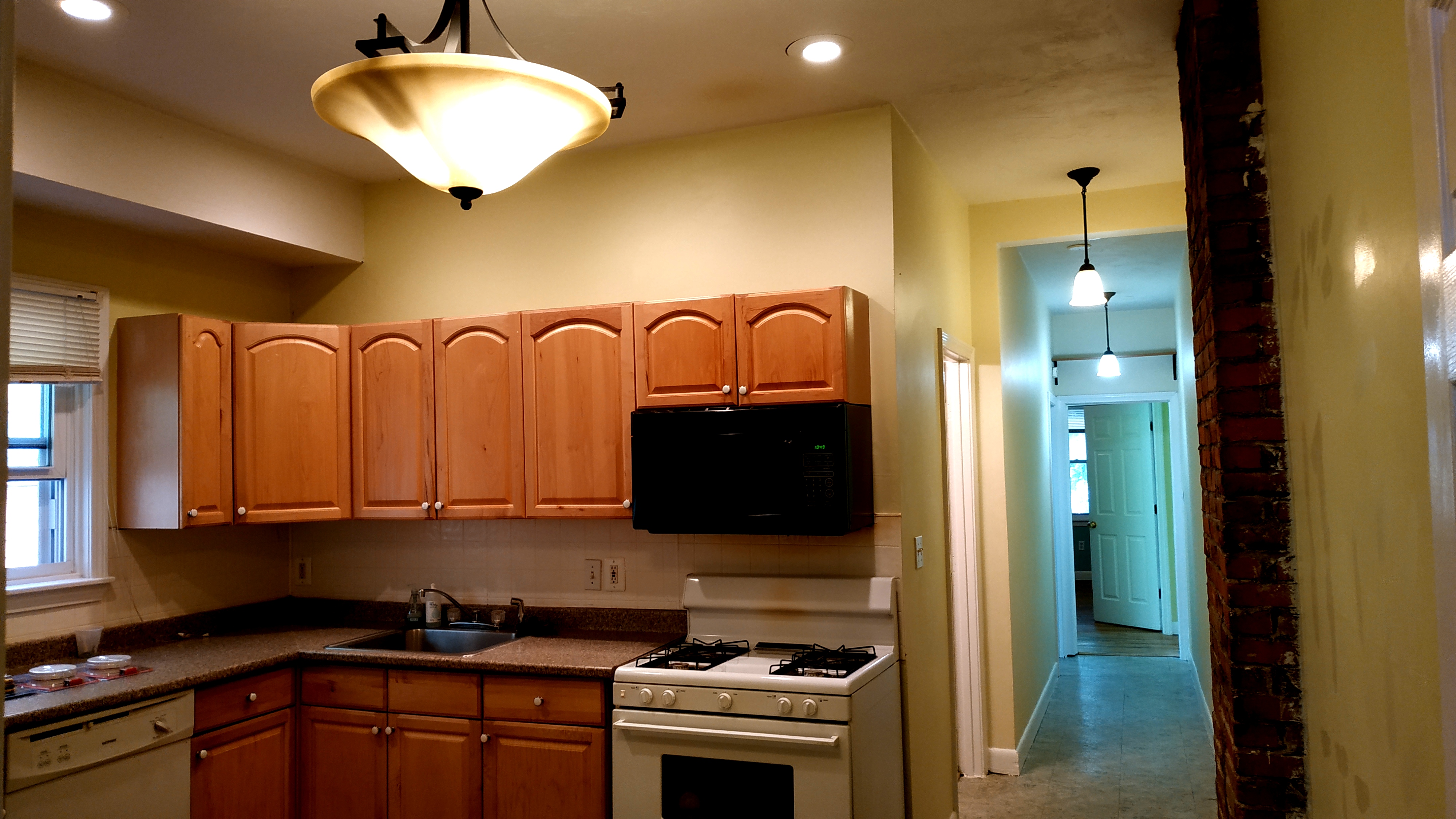 3 bed, 1.5 bath apartment for rent at 168 Windsor St Unit 1, Central Square — photo 23 of 33