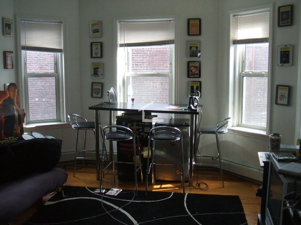 6 Litchfield St, Allston