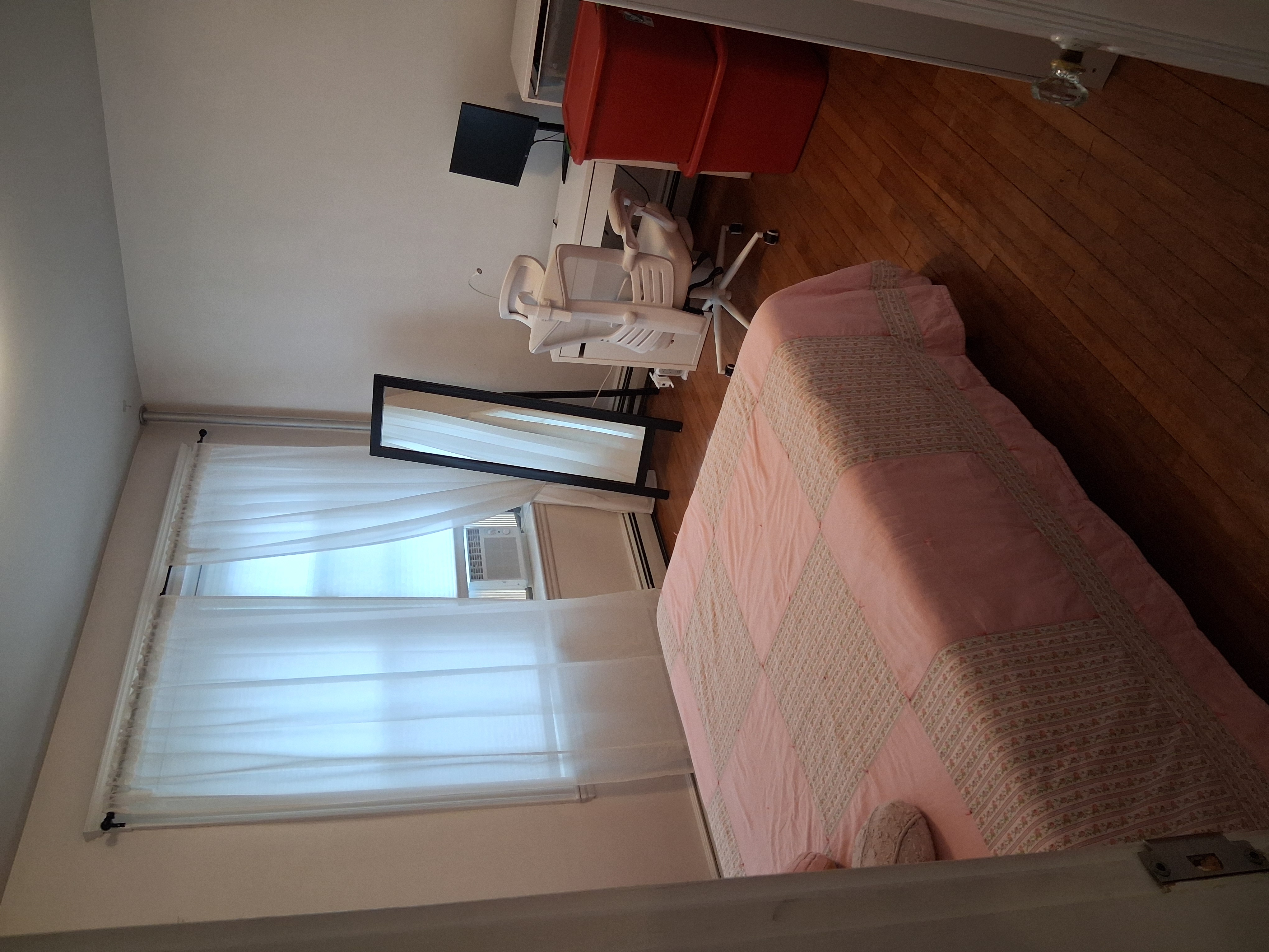 Photos of apartment on Fairbanks St.,Brookline MA 02446
