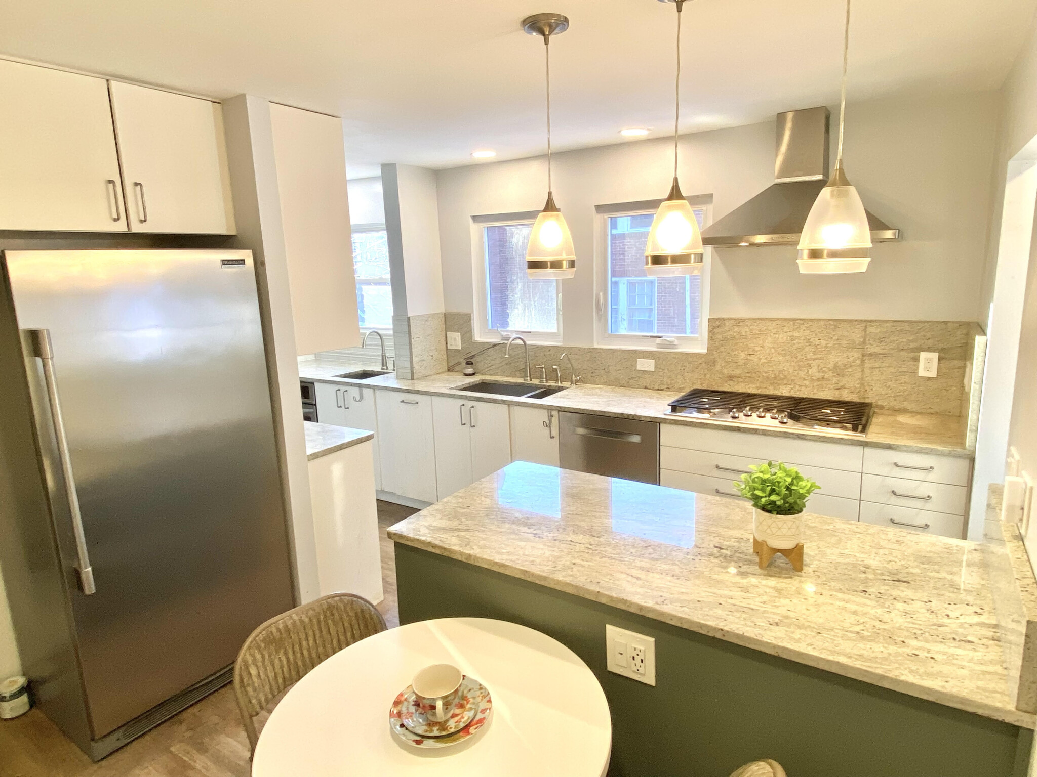 37 Hatherly Rd, Brighton