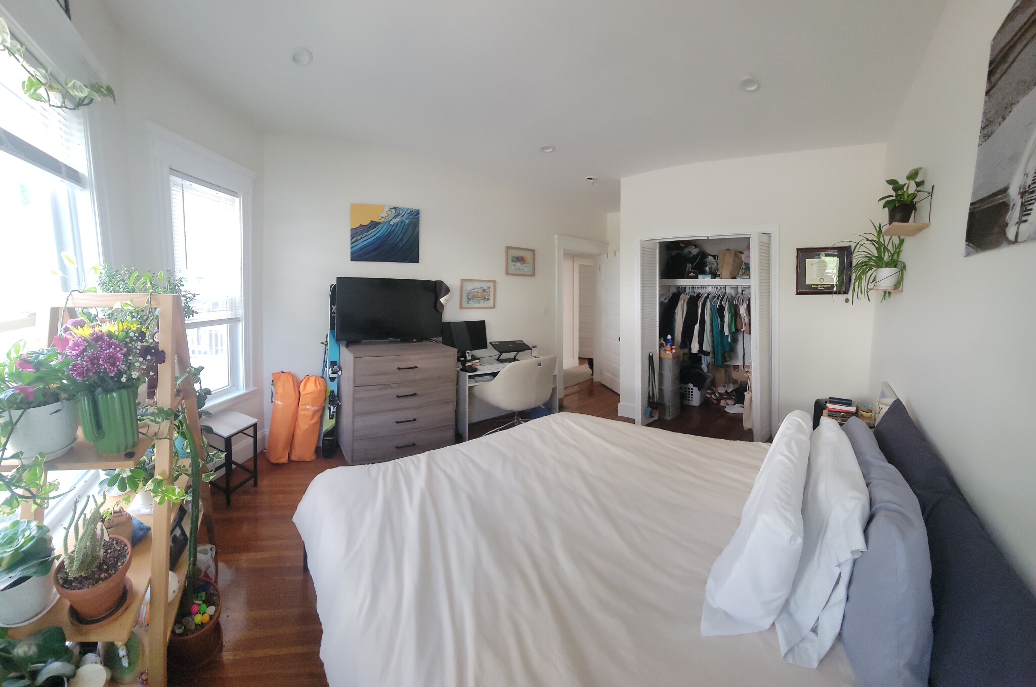 Photos of apartment on Centre St.,Boston MA 02122