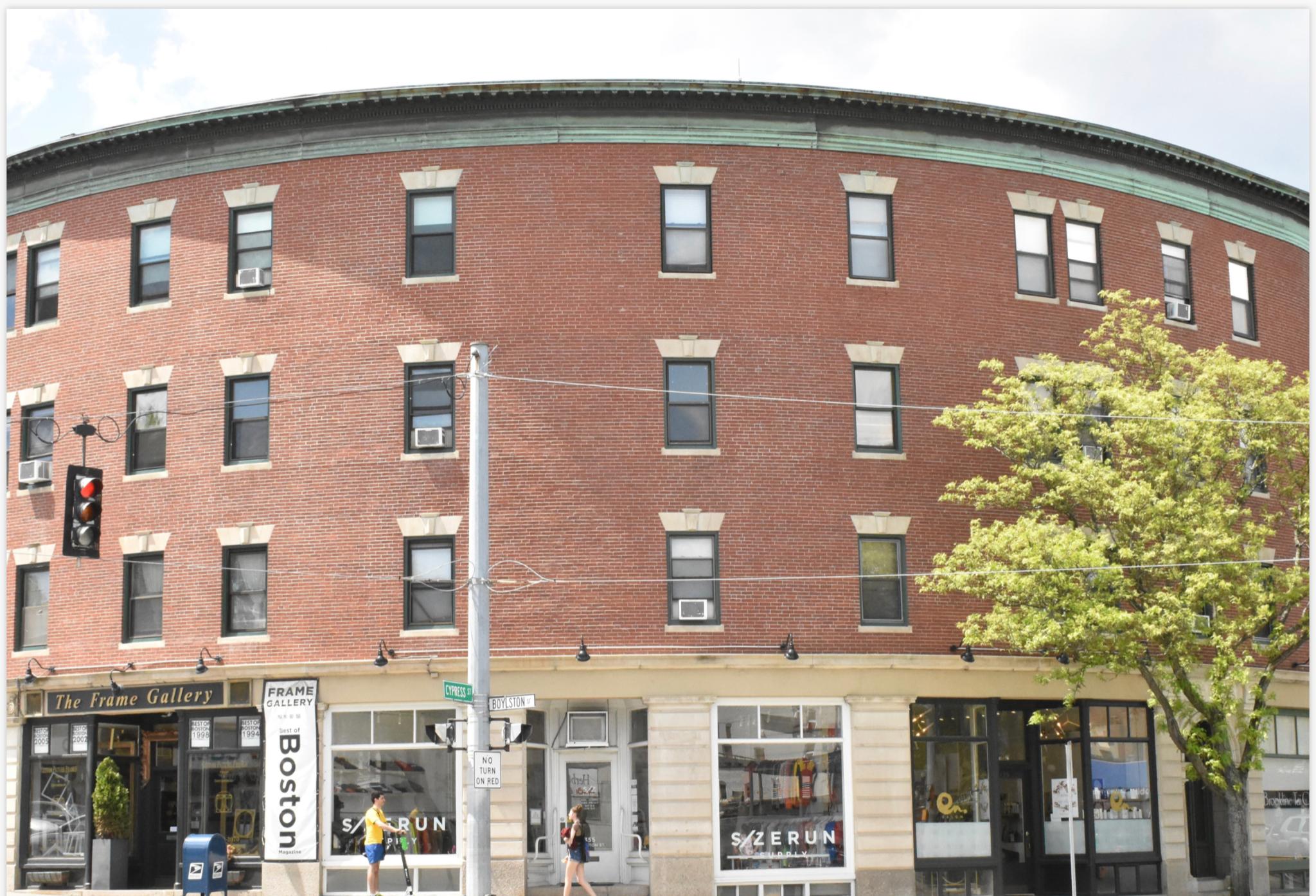 4 bed, 2 bath apartment for rent at 133 Cypress St Unit H, Brookline Hills — photo 13 of 14