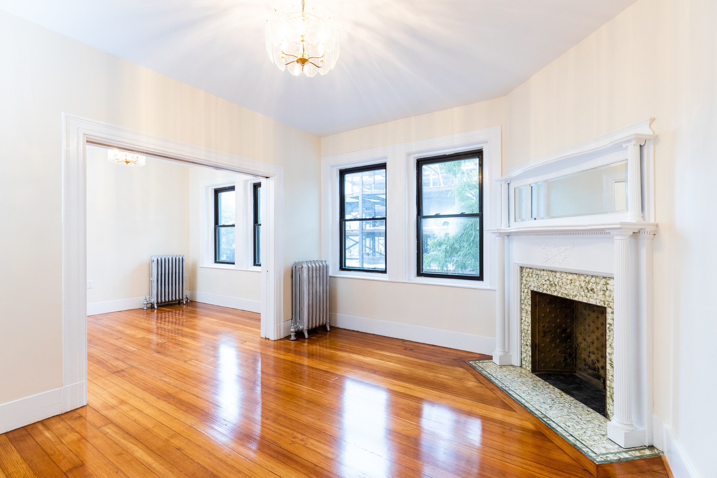 4 bed, 2 bath apartment for rent at 133 Cypress St Unit I, Brookline Hills — photo 10 of 17