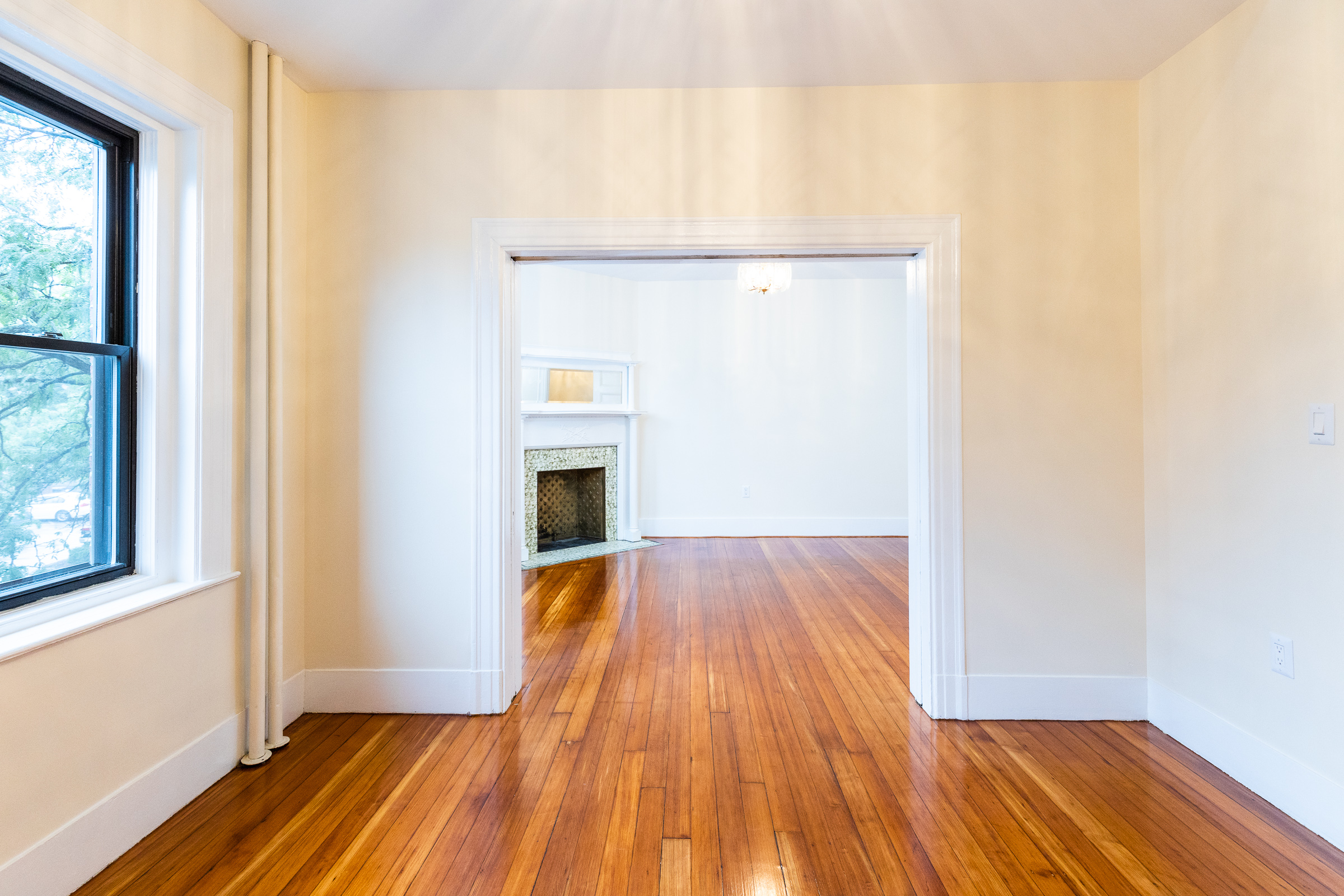 4 bed, 2 bath apartment for rent at 133 Cypress St Unit I, Brookline Hills — photo 15 of 17